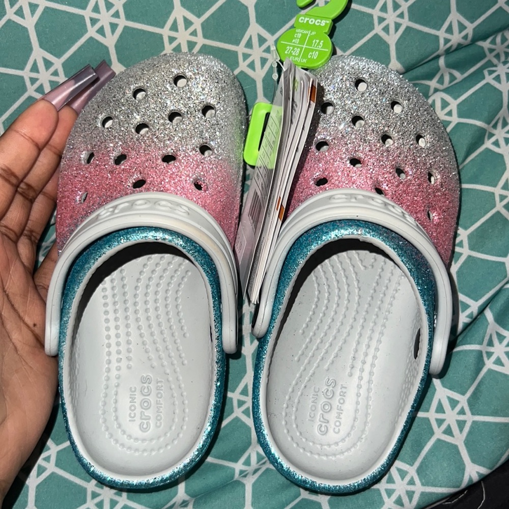 Crocs size 10 in toddler